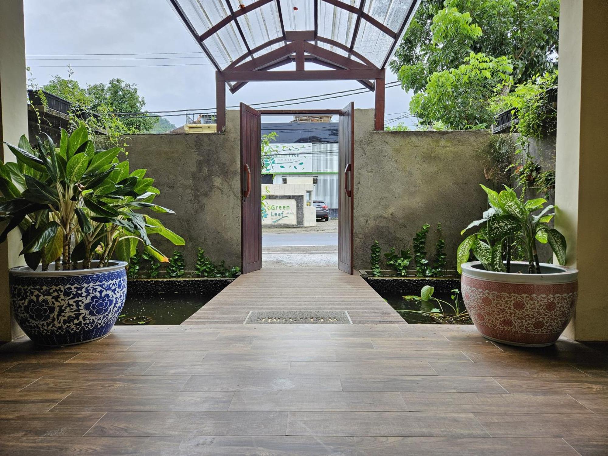 Hotel Sunsethouse Lombok 3*