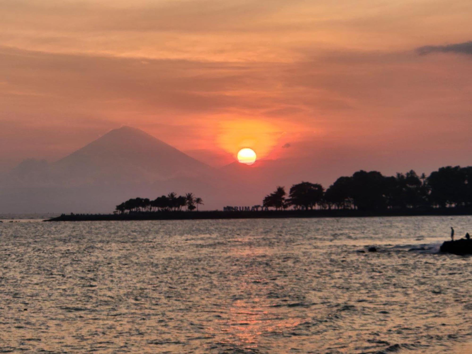 Sunsethouse Lombok Mangsit