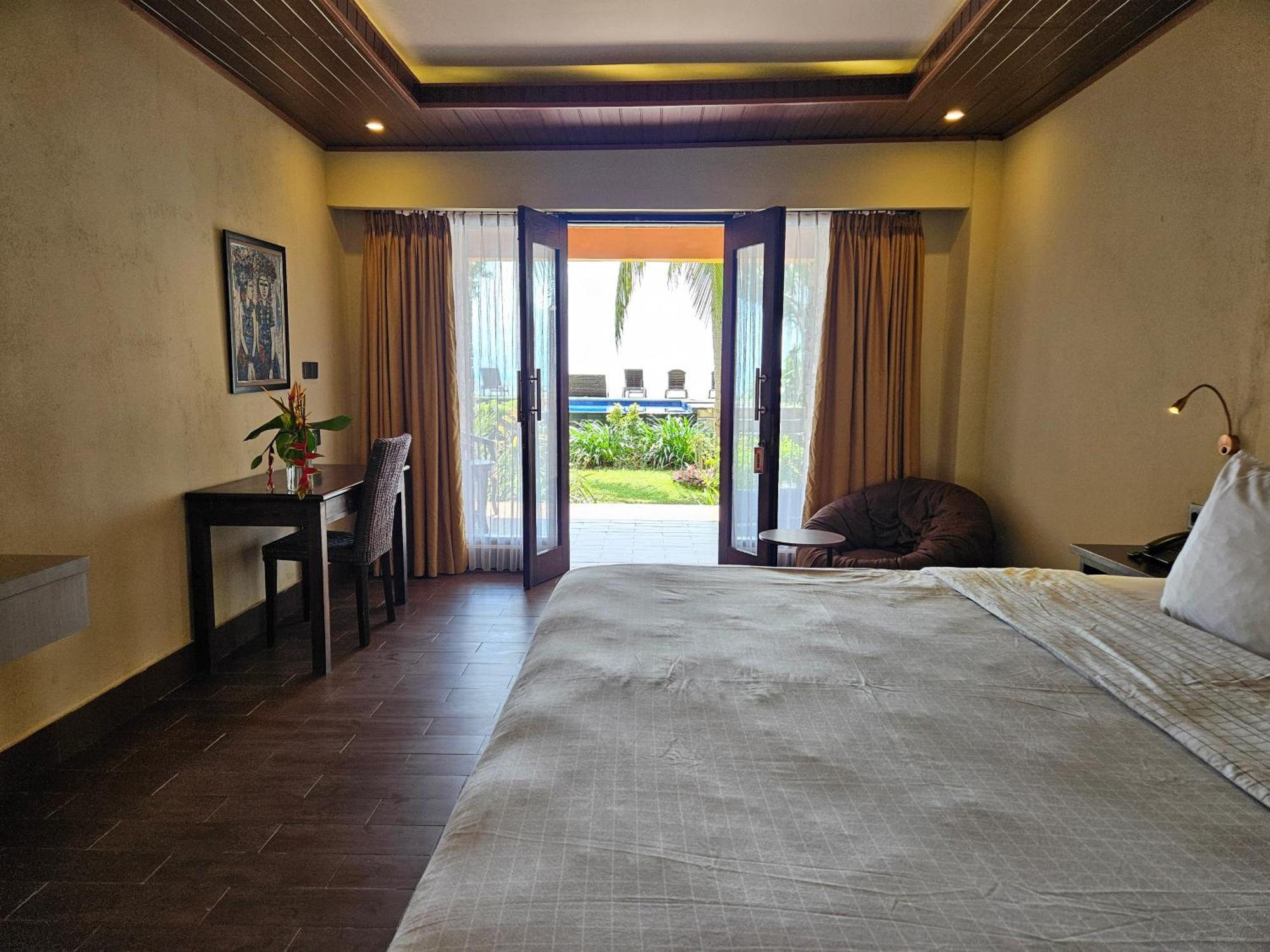 Sunsethouse Lombok Hotel