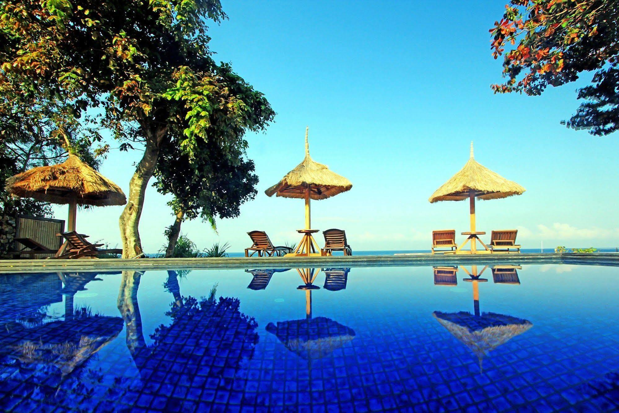 Hotel Sunsethouse Lombok 3*
